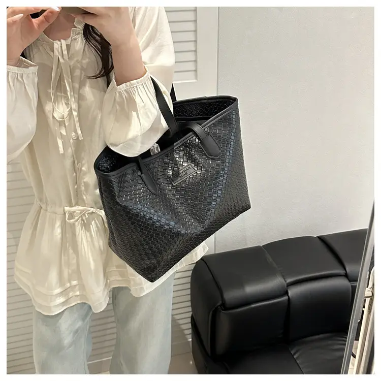 White Korean Style Large Capacity Tote Bag for Women — feature 11