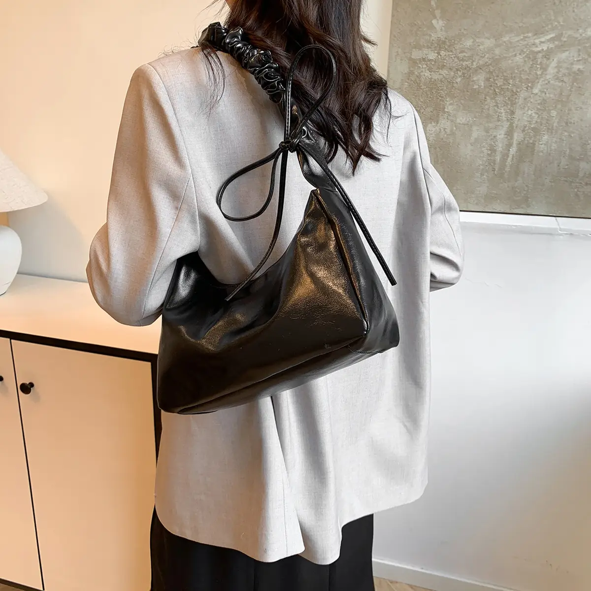 Silver Korean Minimalist Shoulder Bag 2025 New Model — feature 12