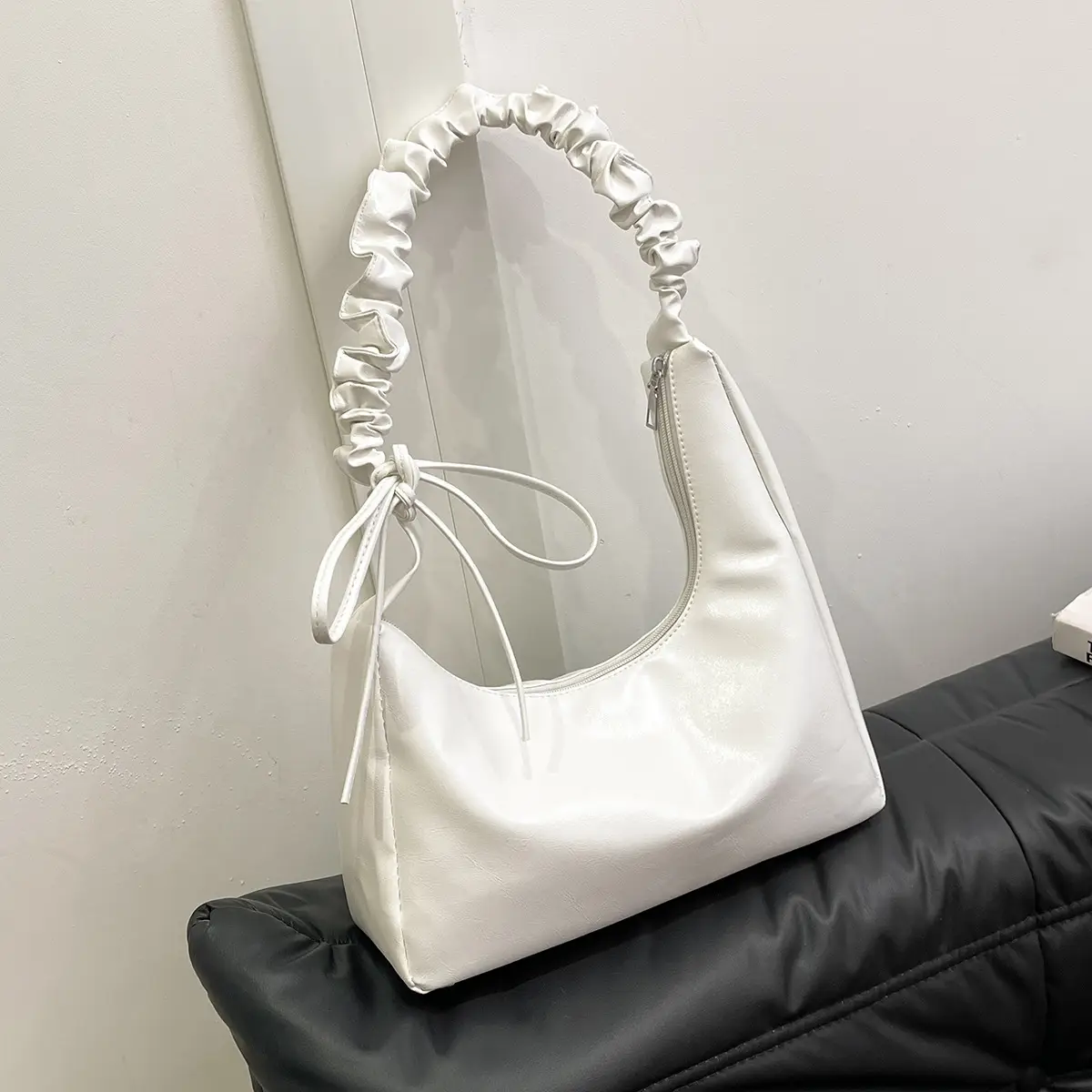 Silver Korean Minimalist Shoulder Bag 2025 New Model — feature 3