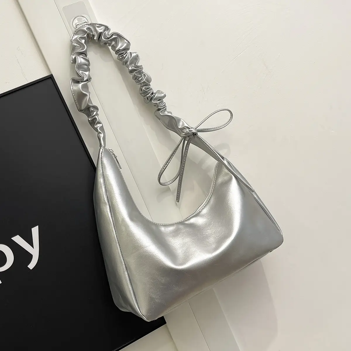 Silver Korean Minimalist Shoulder Bag 2025 New Model — feature 4