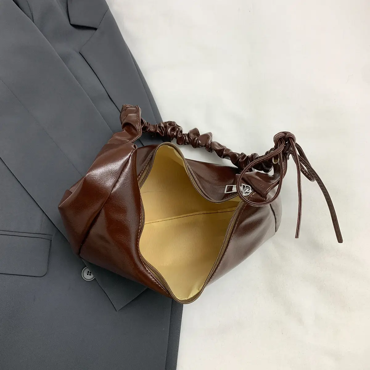 Silver Korean Minimalist Shoulder Bag 2025 New Model — feature 8