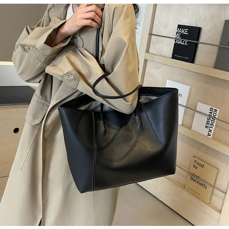 Black Leather Tote Bag for Women 2026 — feature 19