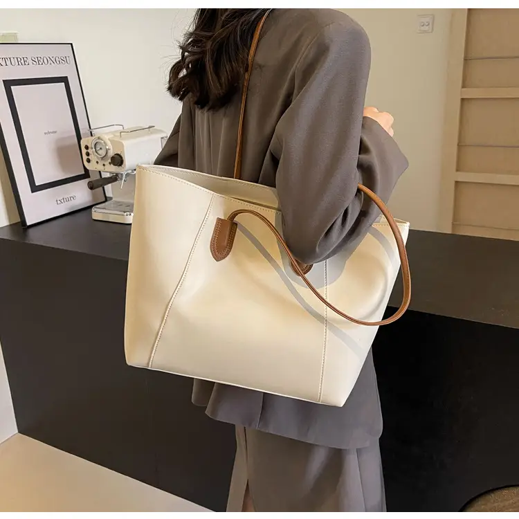 Black Leather Tote Bag for Women 2026 — feature 25