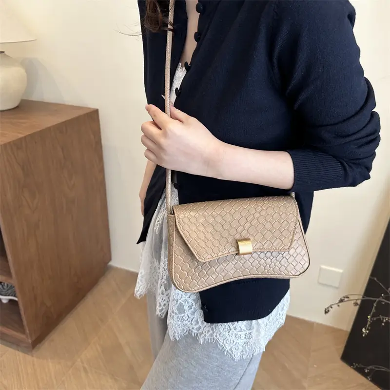 White Stone Pattern Shoulder Bag for Women - Image 9
