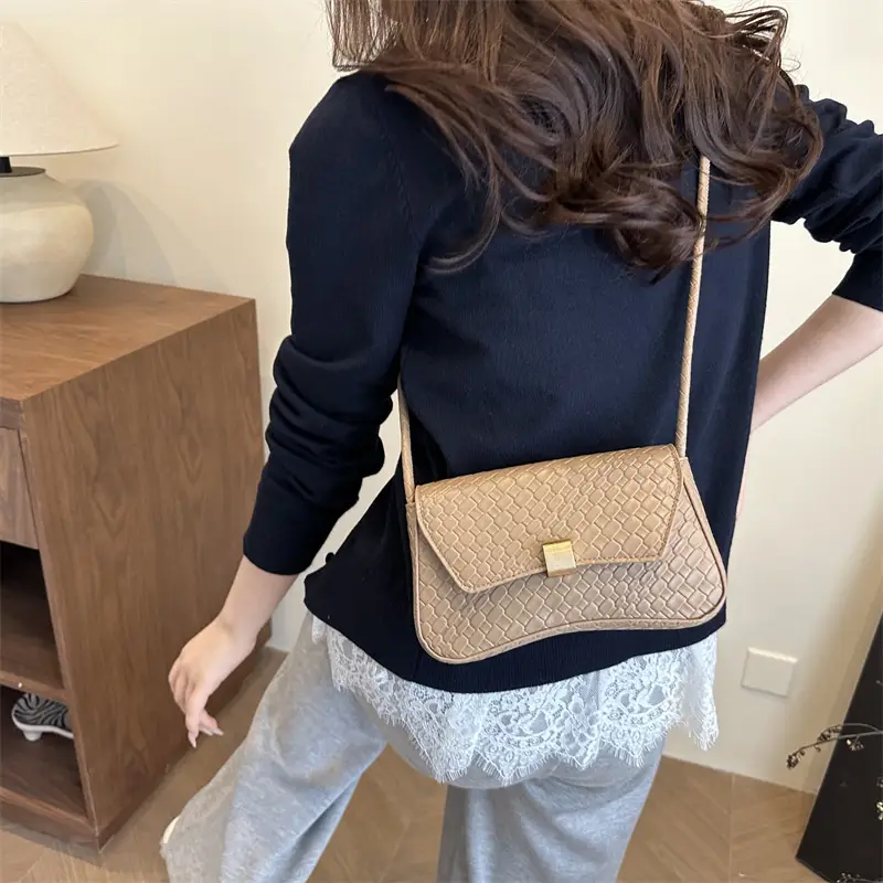 White Stone Pattern Shoulder Bag for Women - Image 3