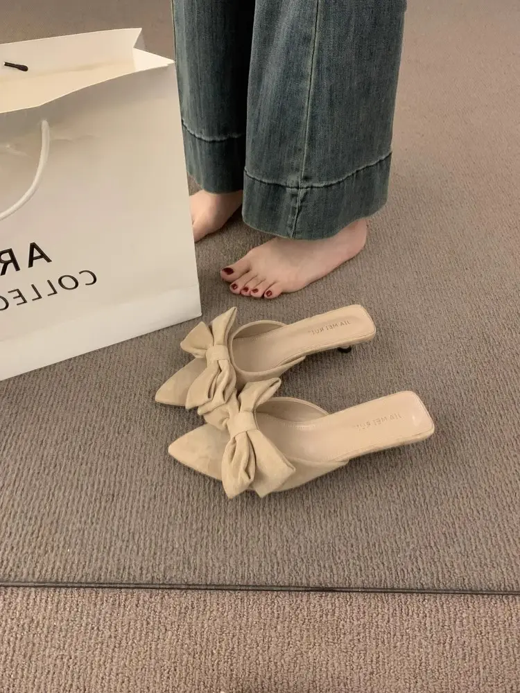 Summer Outdoor Wear 2026 New Suede Sandals French Retro Bow Open-Toe Pointed Toe Kitten Heel Slippers for Women — feature 5