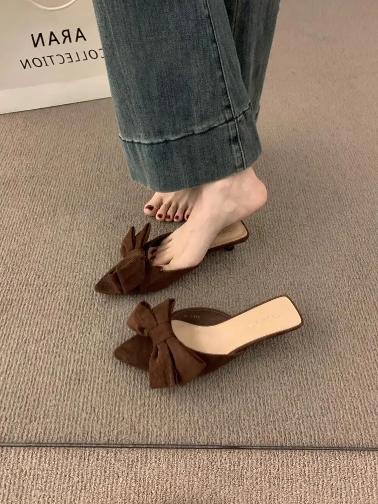 Summer Outdoor Wear 2026 New Suede Sandals French Retro Bow Open-Toe Pointed Toe Kitten Heel Slippers for Women — feature 9