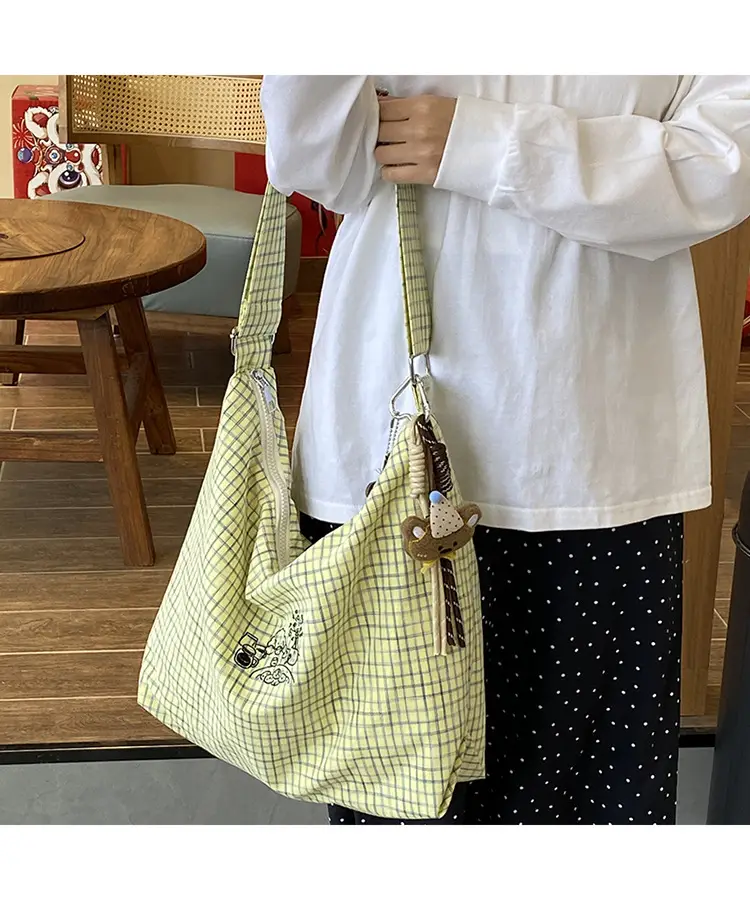 Vintage Plaid Shoulder Bag Women's Fashionable Lazy Windsurfing Cloth Bag Crossbody Casual Large Capacity Commuter Tote Bag — feature 12