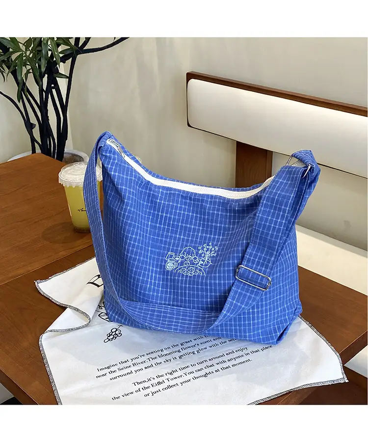 Vintage Plaid Shoulder Bag Women's Fashionable Lazy Windsurfing Cloth Bag Crossbody Casual Large Capacity Commuter Tote Bag — feature 24