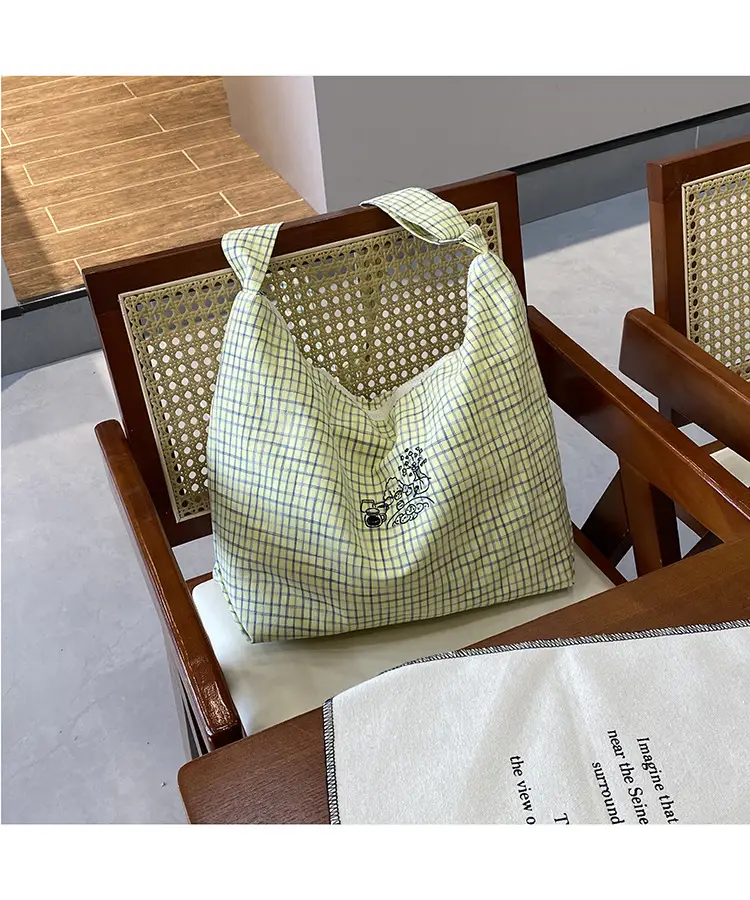 Vintage Plaid Shoulder Bag Women's Fashionable Lazy Windsurfing Cloth Bag Crossbody Casual Large Capacity Commuter Tote Bag — feature 8