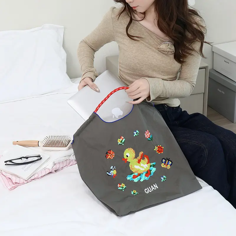 2025 Embroidered Shoulder Bag with Duck Design Large Capacity Canvas — feature 15
