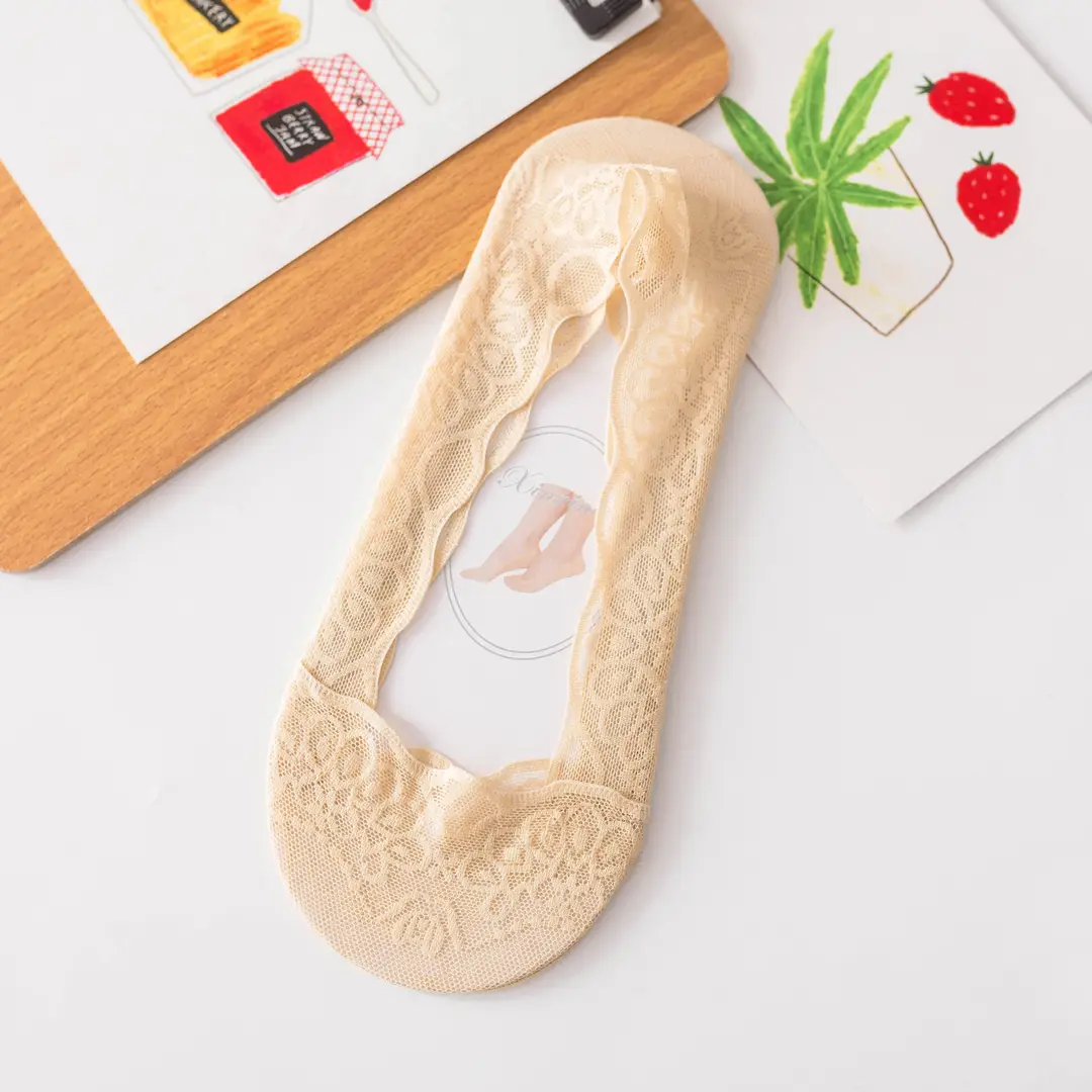 Lace socks boat socks women's shallow mouth invisible ladies socks summer thin silicone non-slip with short socks ins tide