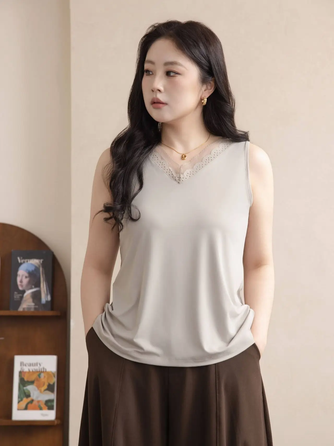 White Camisole V-Neck Sleeveless Base Layer for Women - Image 6