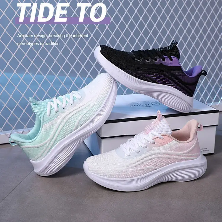 Sports Shoes for Women in Spring and Autumn, Fly-Woven Mesh Breathable Casual Shoes, Non-Slip Soft Soles, Versatile Women's Shoes, Breathable in Summer — feature 1
