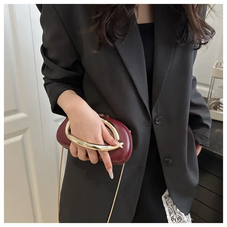 Women's Gold Plated Crossbody Bag with Chain Strap — feature 9