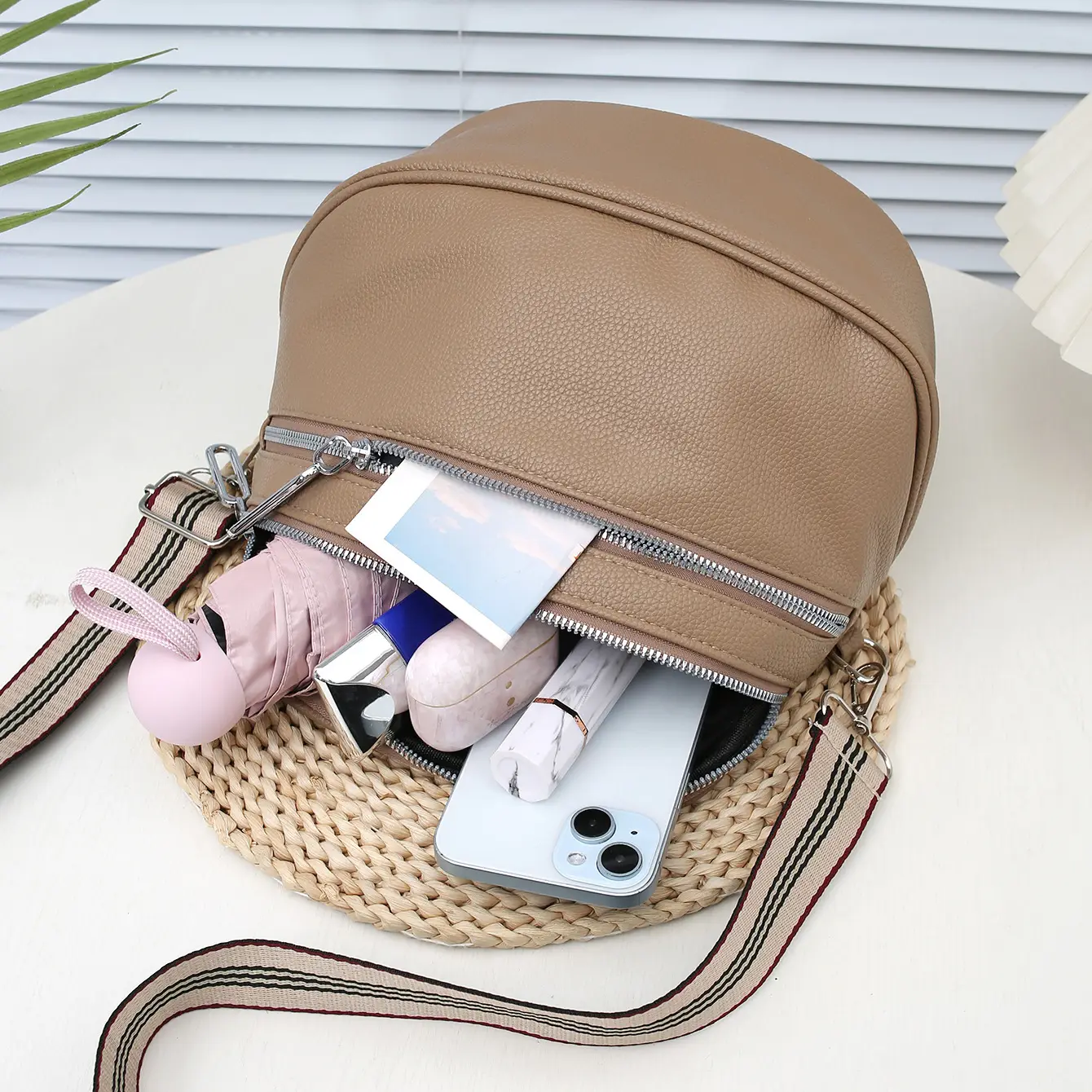 2025 Spring Women's Western Style Shoulder Bag with Wide Strap - Image 6
