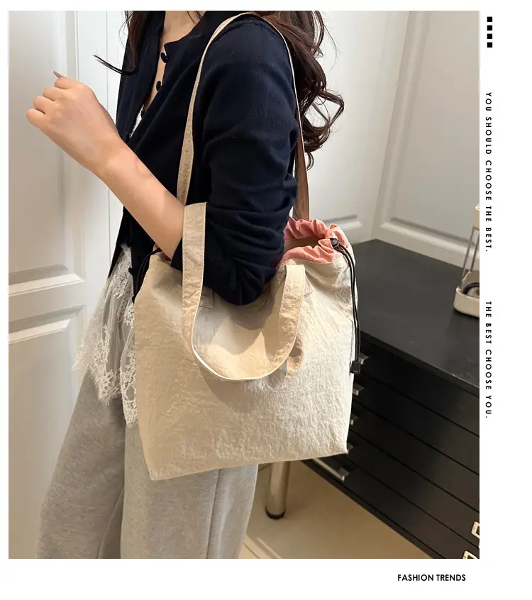 Women's Contrast Color Canvas Shoulder Bag 2025 Spring Summer — feature 1
