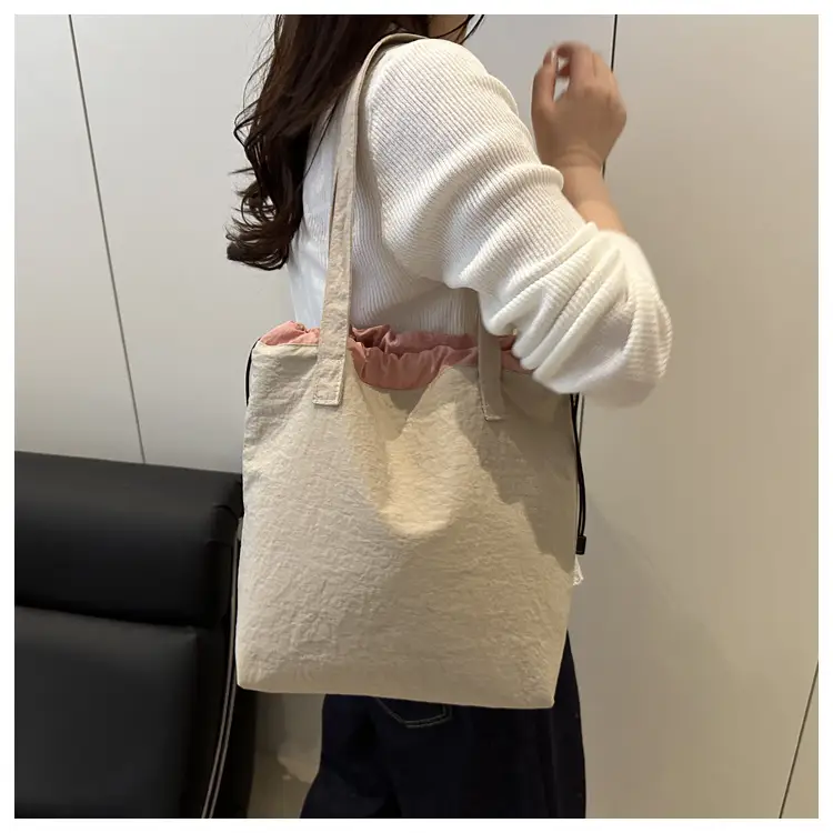 Women's Contrast Color Canvas Shoulder Bag 2025 Spring Summer — feature 11