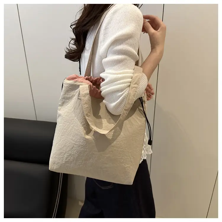 Women's Contrast Color Canvas Shoulder Bag 2025 Spring Summer — feature 12