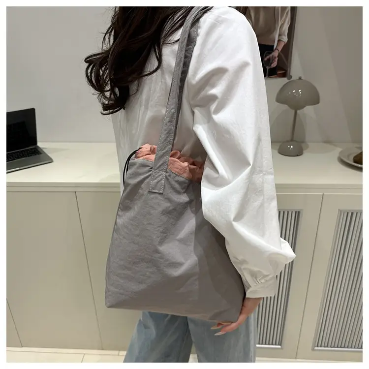Women's Contrast Color Canvas Shoulder Bag 2025 Spring Summer — feature 14