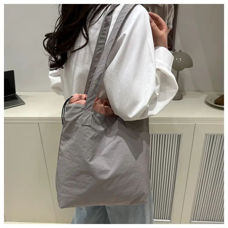 Women's Contrast Color Canvas Shoulder Bag 2025 Spring Summer — feature 15