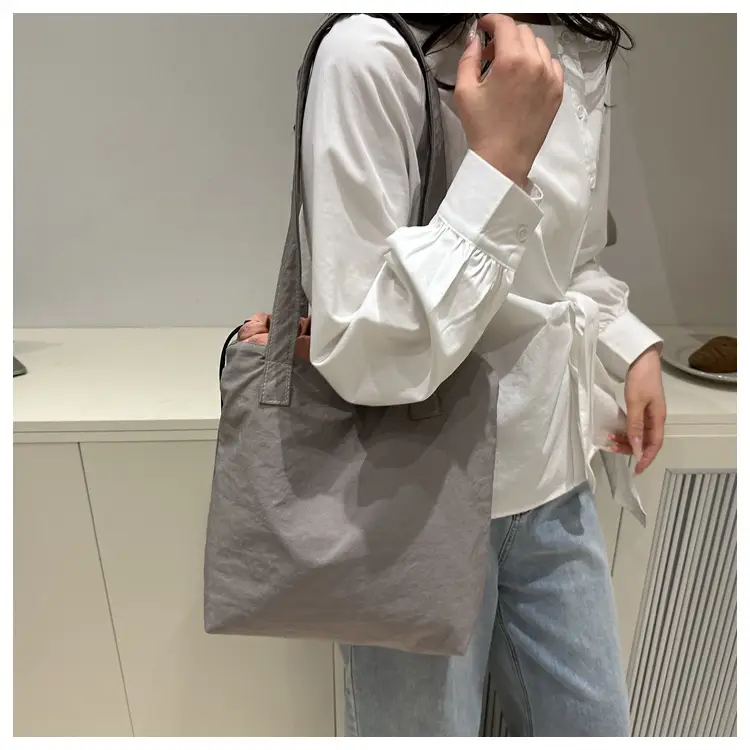 Women's Contrast Color Canvas Shoulder Bag 2025 Spring Summer — feature 16