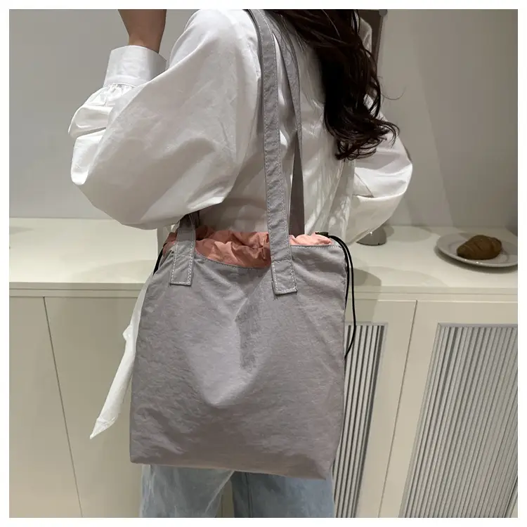 Women's Contrast Color Canvas Shoulder Bag 2025 Spring Summer — feature 18