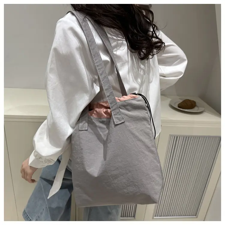 Women's Contrast Color Canvas Shoulder Bag 2025 Spring Summer — feature 19