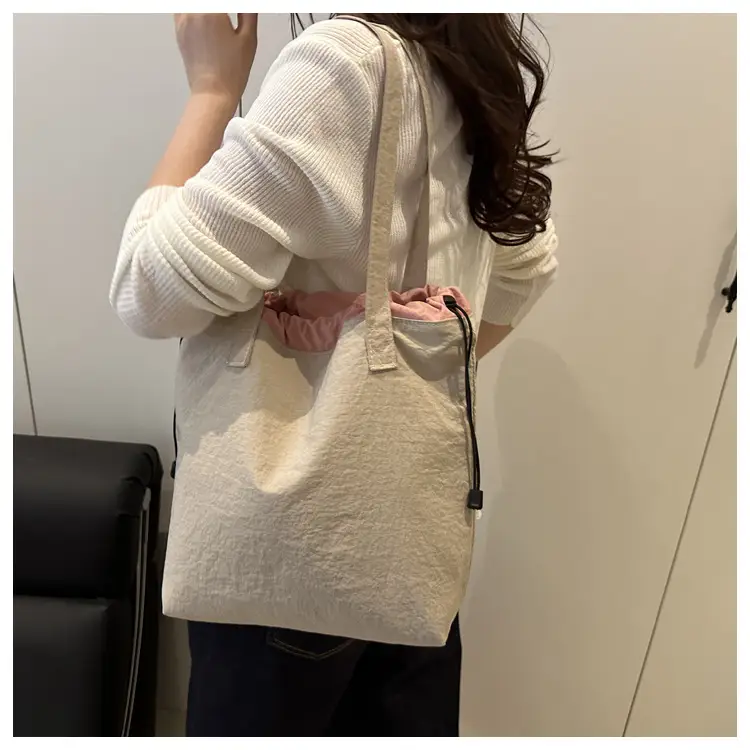 Women's Contrast Color Canvas Shoulder Bag 2025 Spring Summer — feature 8