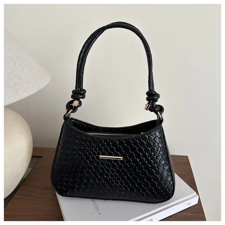 Red Korean Style Shoulder Bag for Women 2025 — feature 11