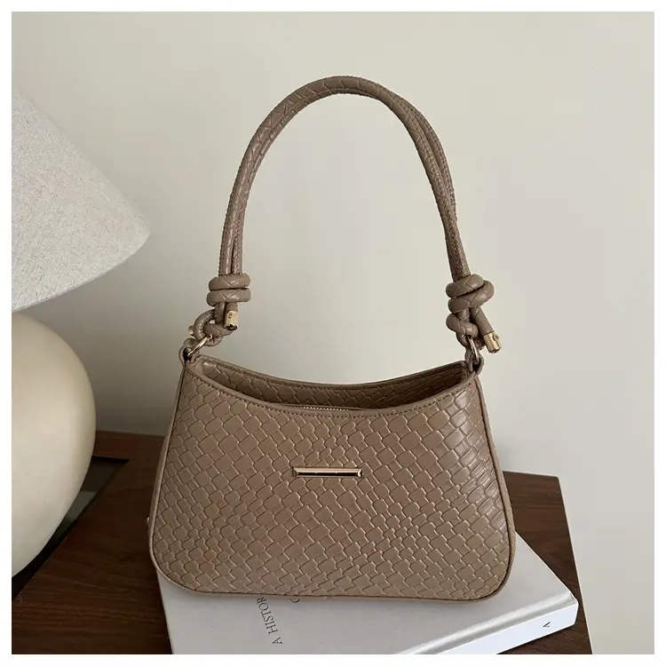Red Korean Style Shoulder Bag for Women 2025 — feature 12