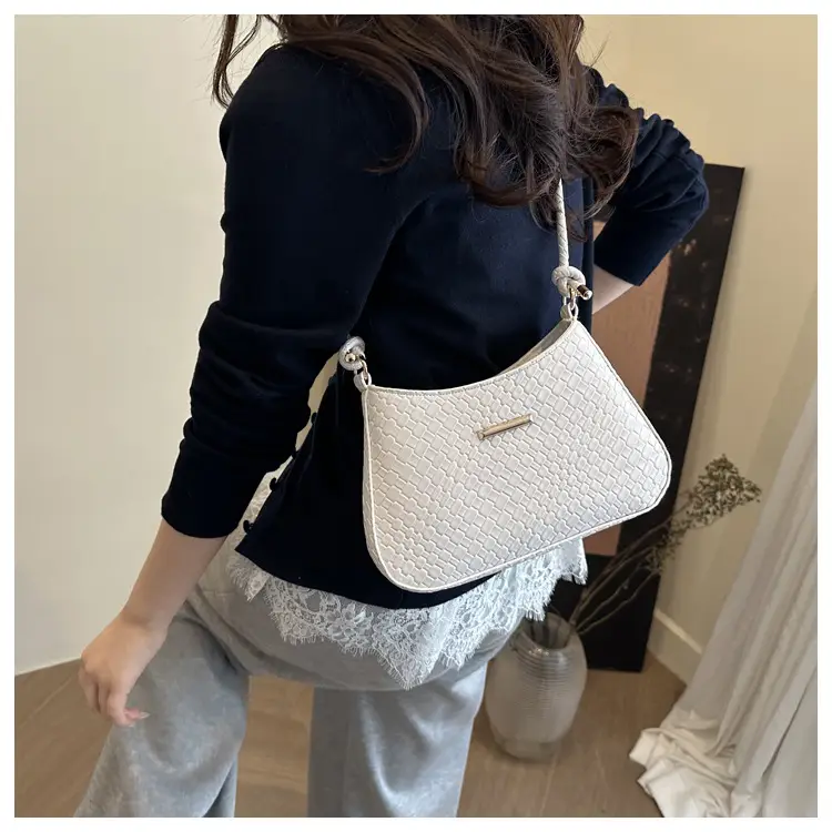 Red Korean Style Shoulder Bag for Women 2025 — feature 18