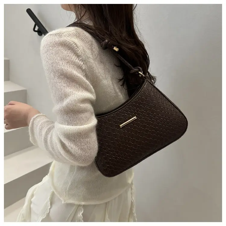 Red Korean Style Shoulder Bag for Women 2025 — feature 31