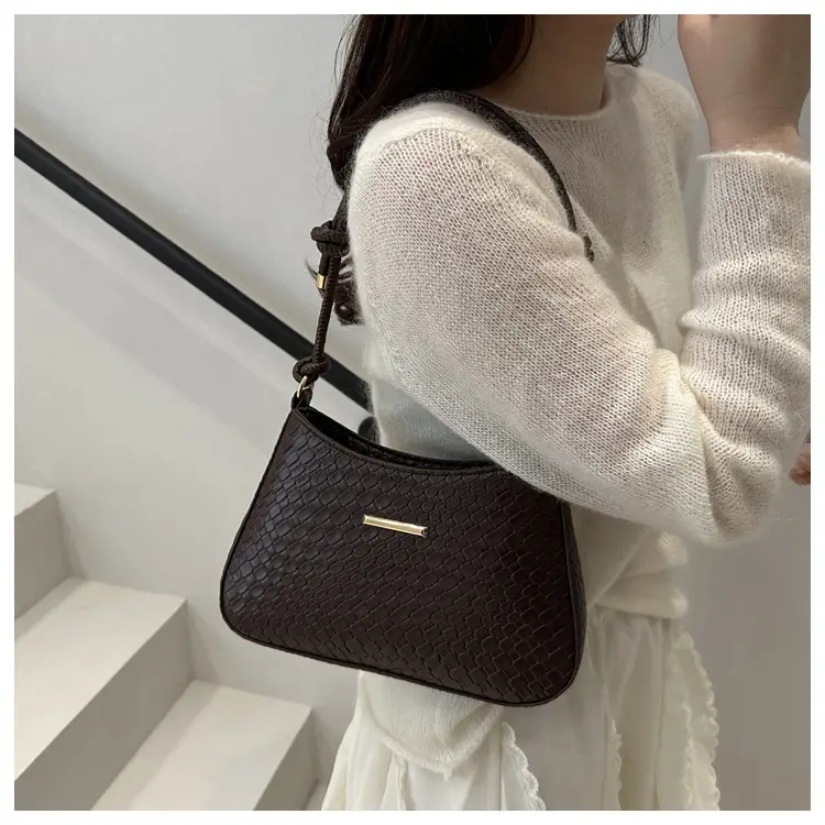 Red Korean Style Shoulder Bag for Women 2025 — feature 33