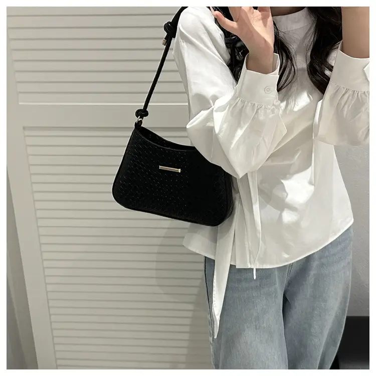 Red Korean Style Shoulder Bag for Women 2025 — feature 35