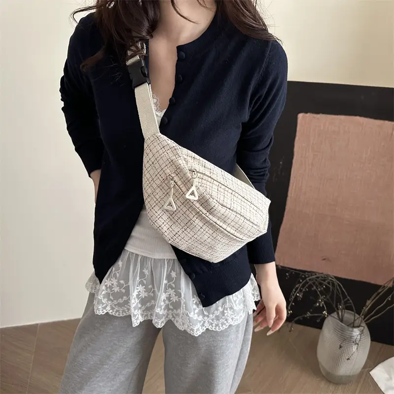Red Textured Shoulder Bag for Women Spring 2025 - Image 8