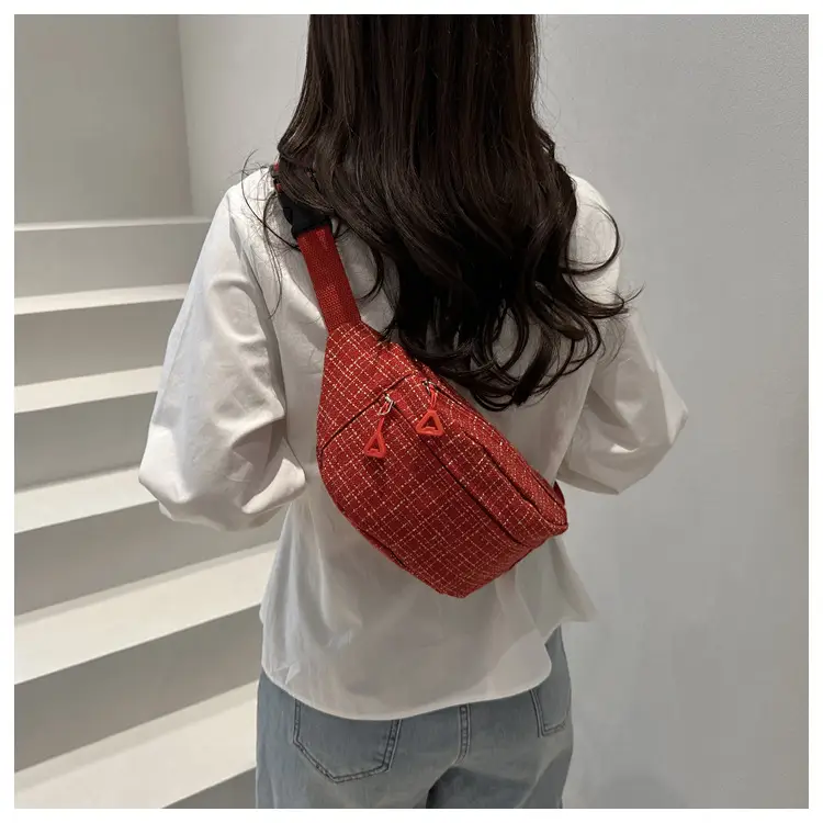 Red Textured Shoulder Bag for Women Spring 2025 — feature 23