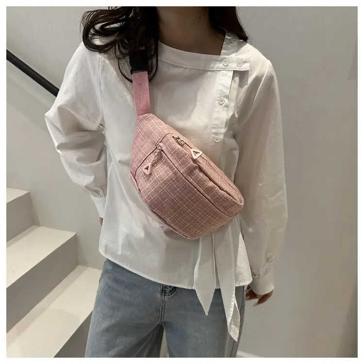 Red Textured Shoulder Bag for Women Spring 2025 — feature 24