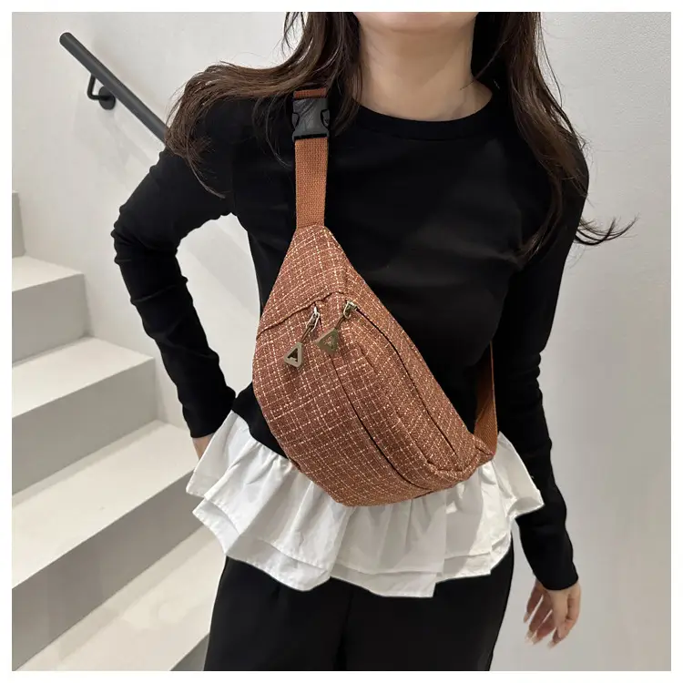 Red Textured Shoulder Bag for Women Spring 2025 — feature 27