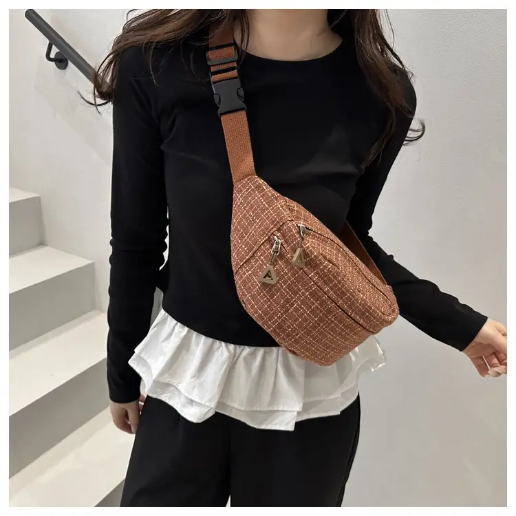 Red Textured Shoulder Bag for Women Spring 2025 — feature 28