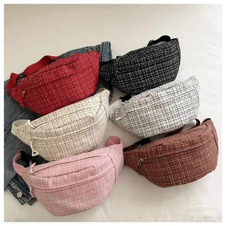 Red Textured Shoulder Bag for Women Spring 2025 — feature 9