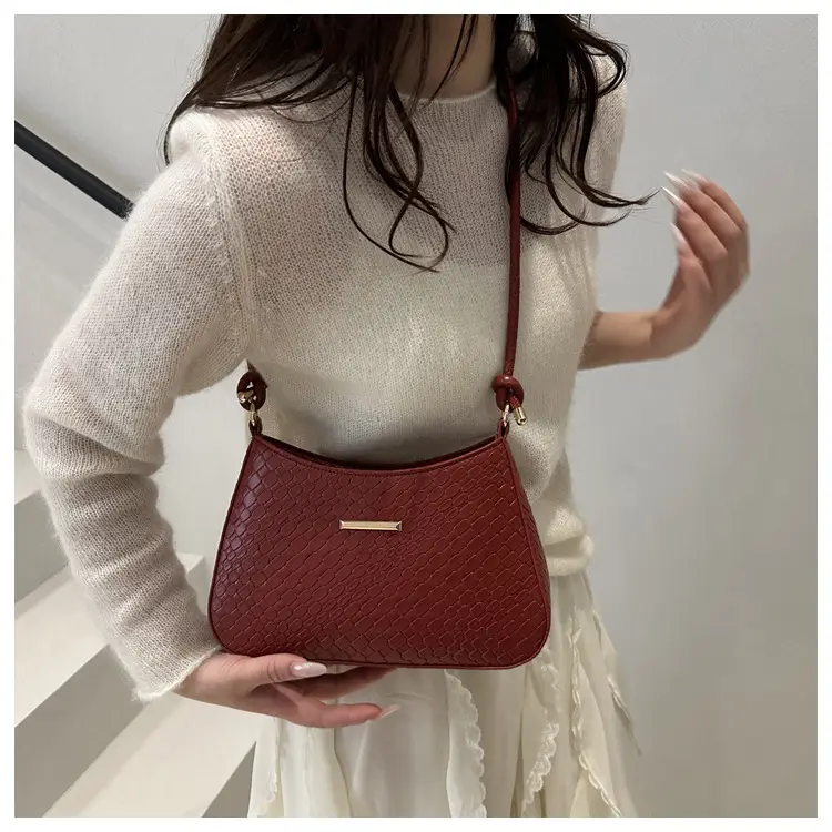 Women's Elegant Brown Shoulder Bag with Leather Texture — feature 13