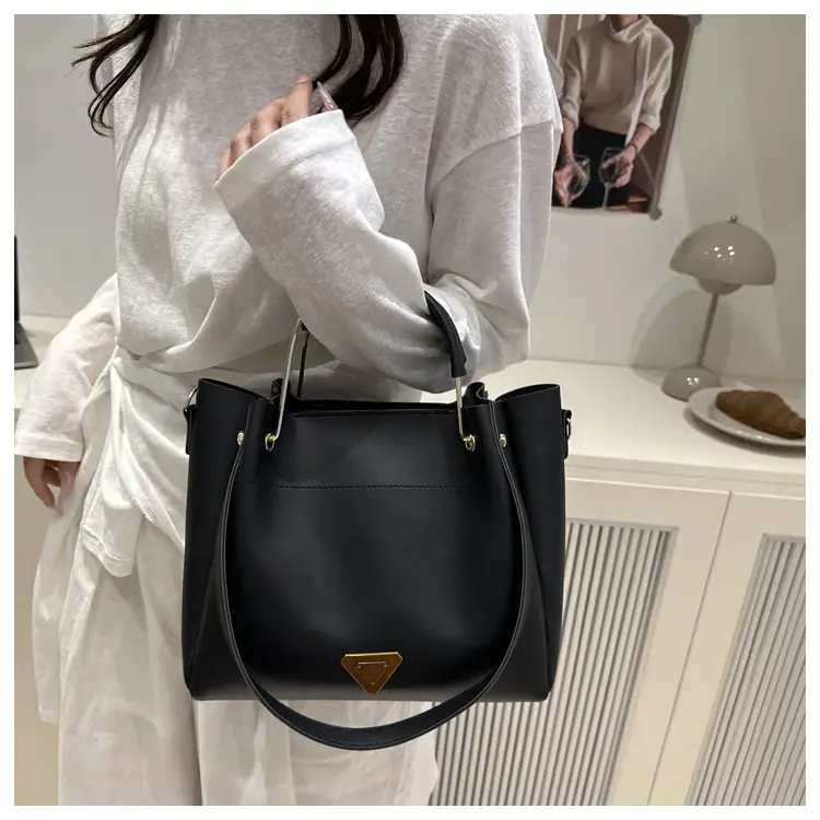 Women's 2025 New Arrival Bucket Bag Beige Leather — feature 22