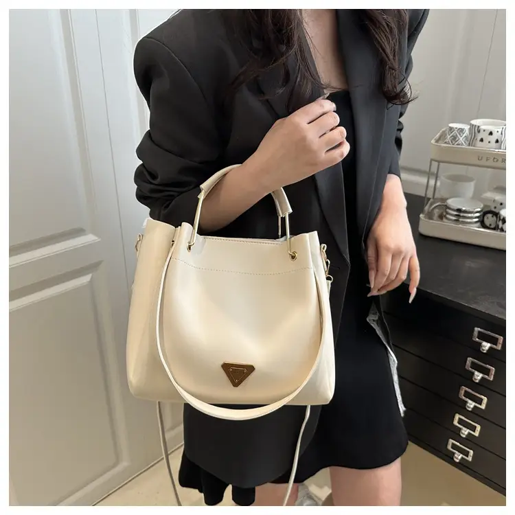 Women's 2025 New Arrival Bucket Bag Beige Leather — feature 9