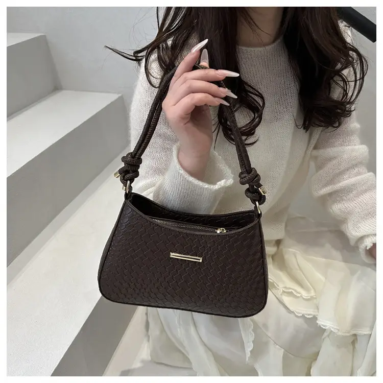 White Embroidered Shoulder Bag for Women 2025 Spring — feature 13