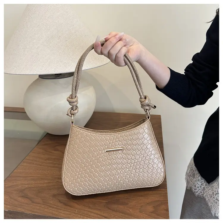 White Embroidered Shoulder Bag for Women 2025 Spring — feature 22
