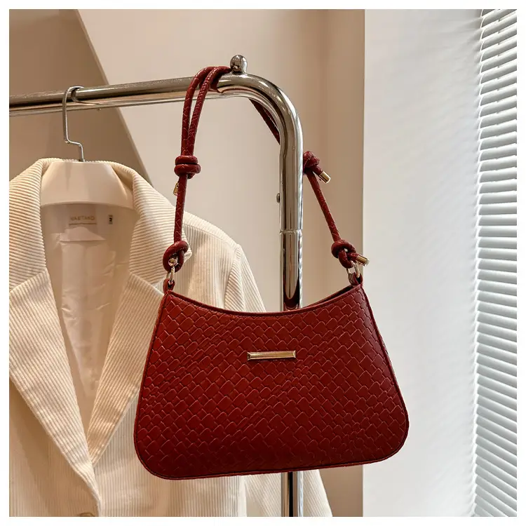 White Embroidered Shoulder Bag for Women 2025 Spring — feature 28