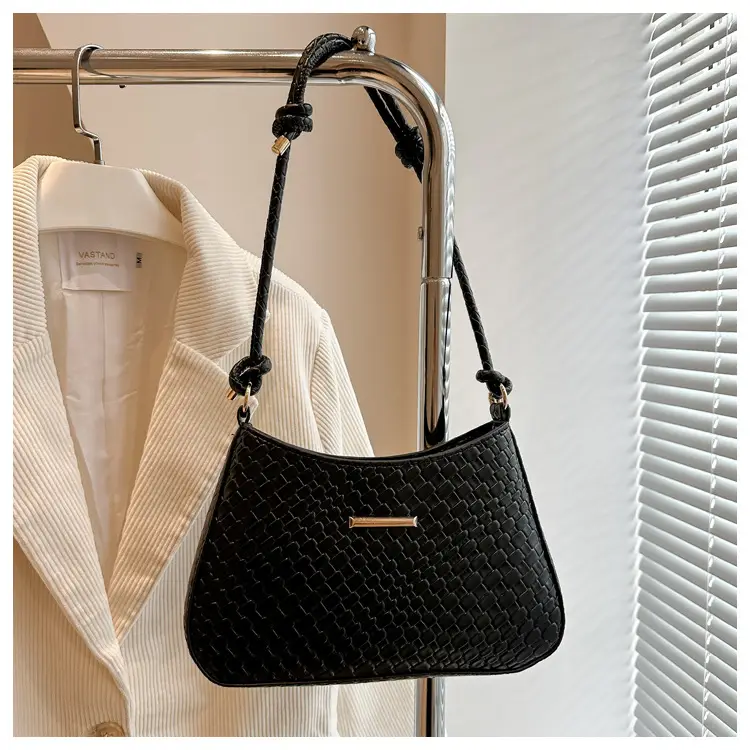 White Embroidered Shoulder Bag for Women 2025 Spring — feature 31