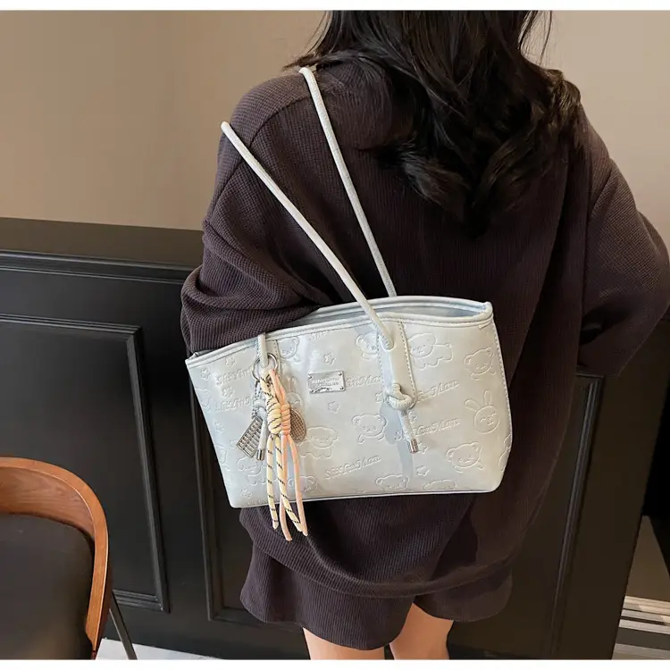 Black Cross-Border Large Shoulder Bag Women's 2025 — feature 24