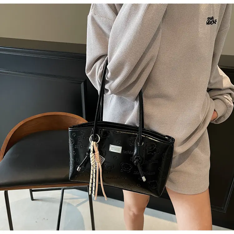Black Cross-Border Large Shoulder Bag Women's 2025 — feature 28